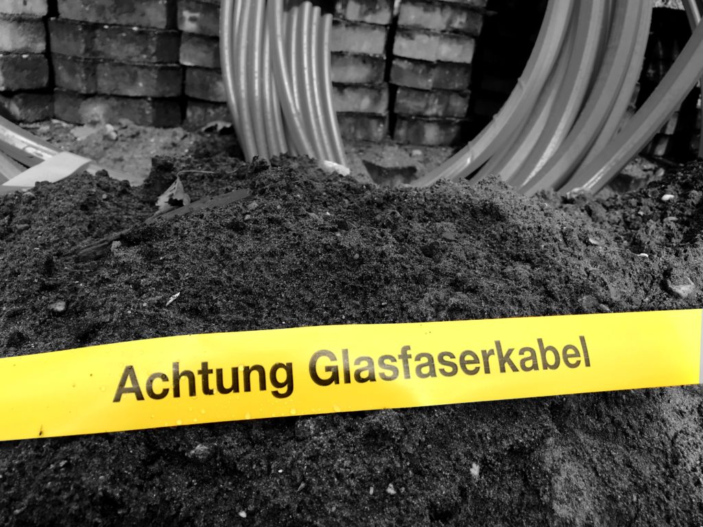 achtung_glasfaser